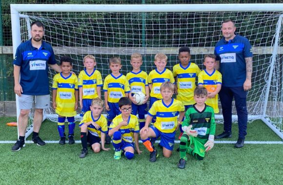 Gloucester under 8s football club score a new sponsor